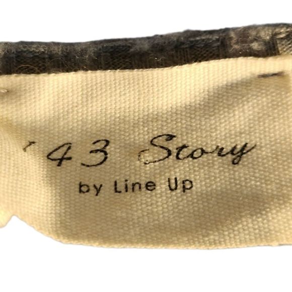 Line Up shirt Womens Cold Shoulder Gray Size unknown - Picture 12 of 12